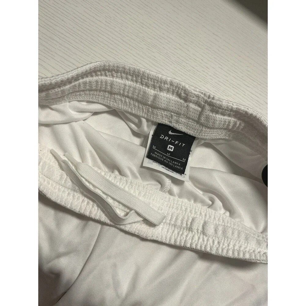 NWT Nike Youth Boys White Shorts Sz M